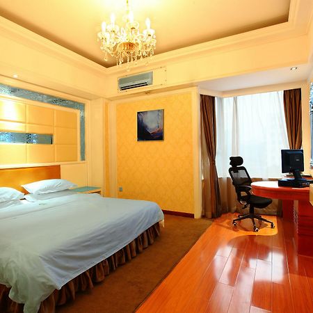 Bluesky Hotel Kanton Exterior foto