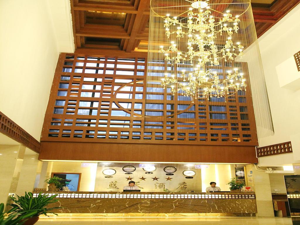 Bluesky Hotel Kanton Exterior foto