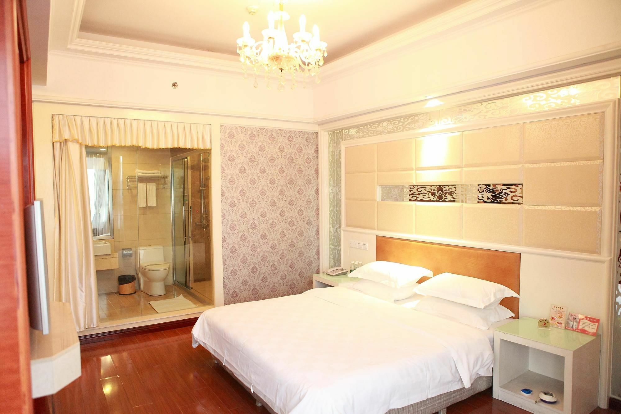 Bluesky Hotel Kanton Exterior foto